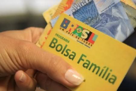 Fila de espera do Bolsa Família sõ cresce e programa deve encolher em 2020.