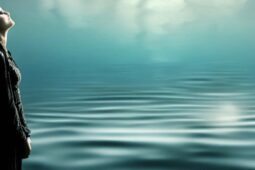 Significado de sonhar com águas limpas